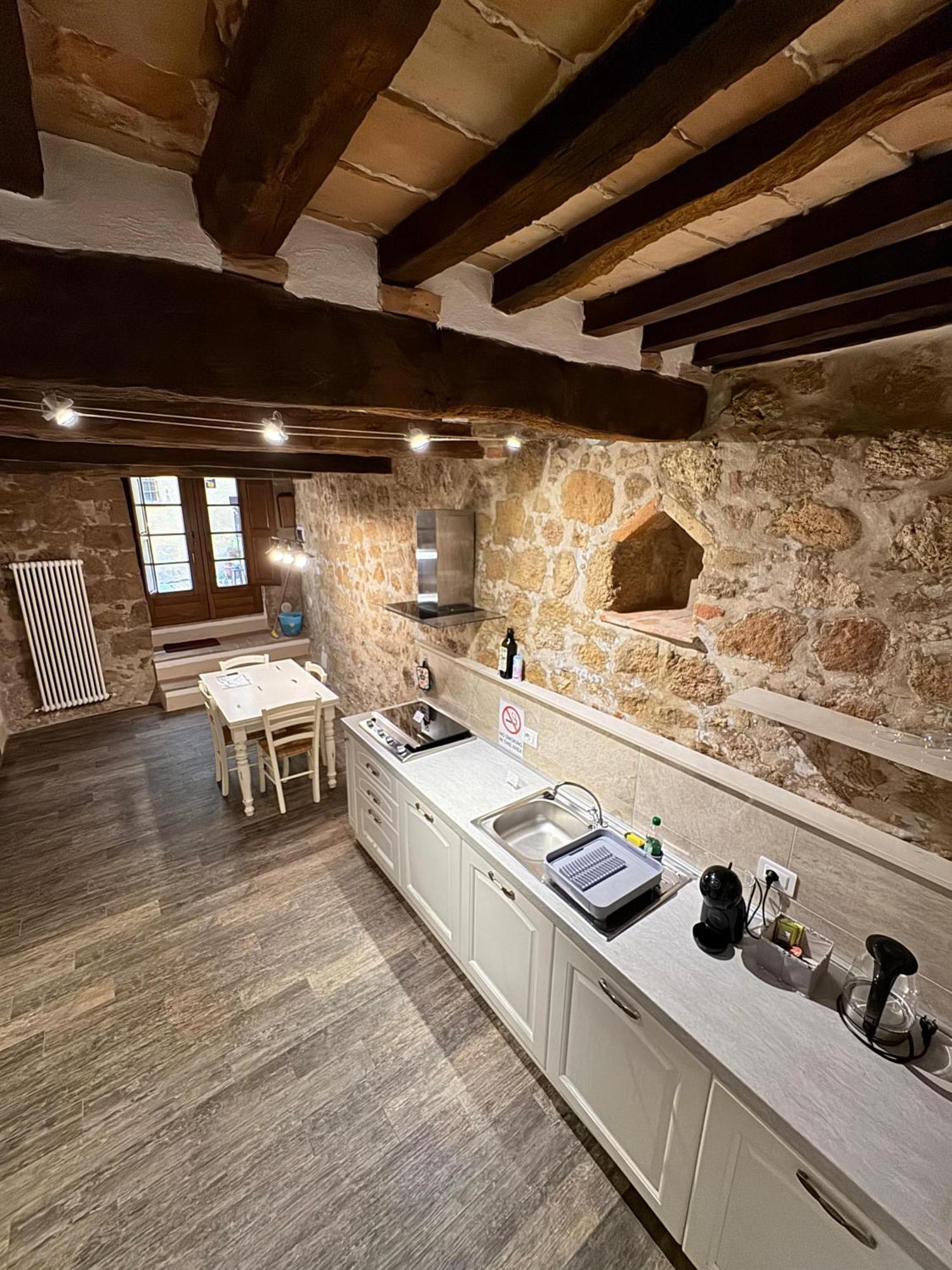 Camere La Carbonaia П'єнца Екстер'єр фото