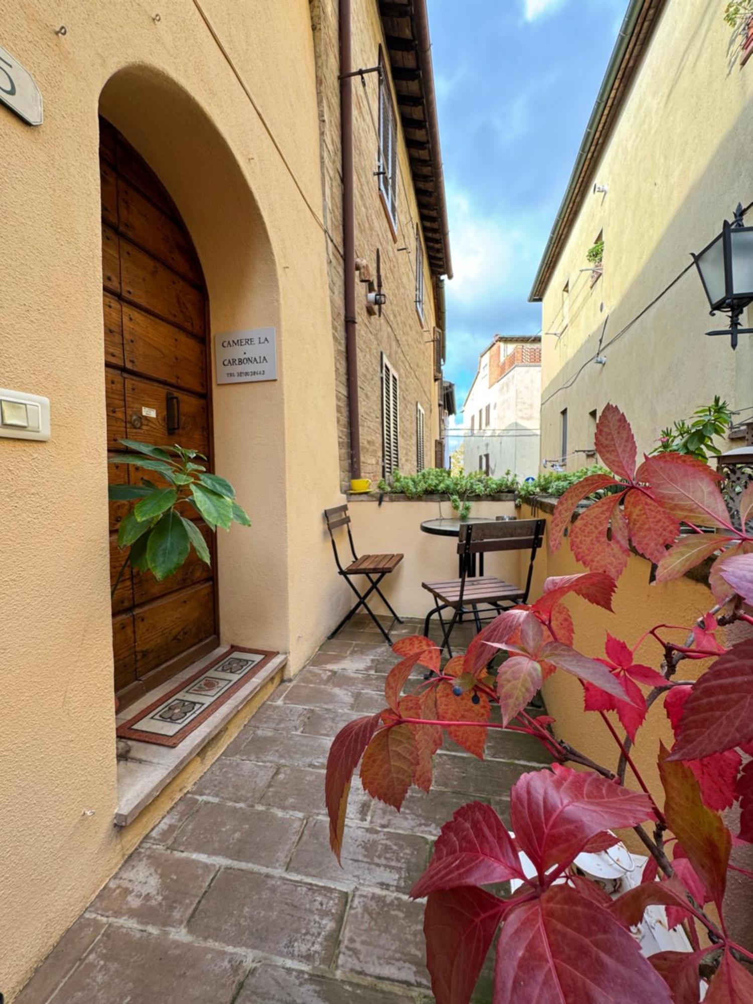 Camere La Carbonaia П'єнца Екстер'єр фото